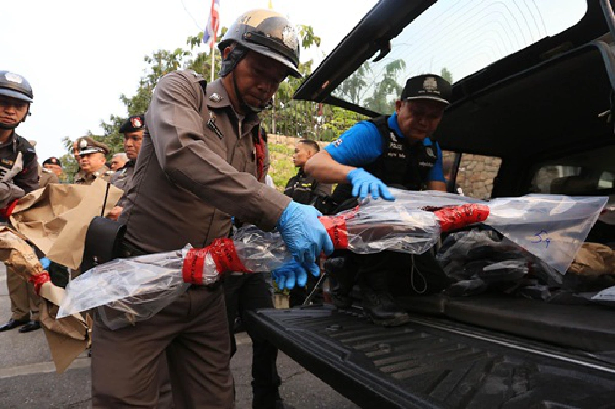 ปฏิบัติการค้นบ้าน 'เปรมชัย' (ภาพชุด)