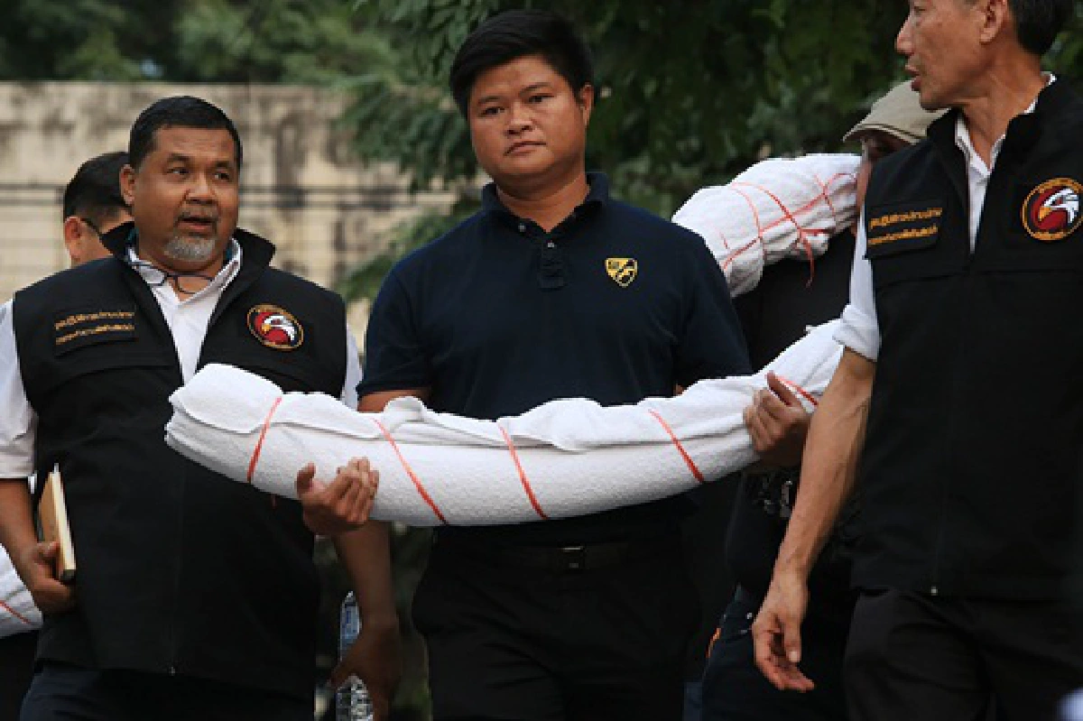 ปฏิบัติการค้นบ้าน 'เปรมชัย' (ภาพชุด)