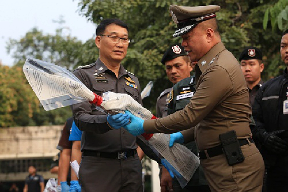 ปฏิบัติการค้นบ้าน 'เปรมชัย' (ภาพชุด)