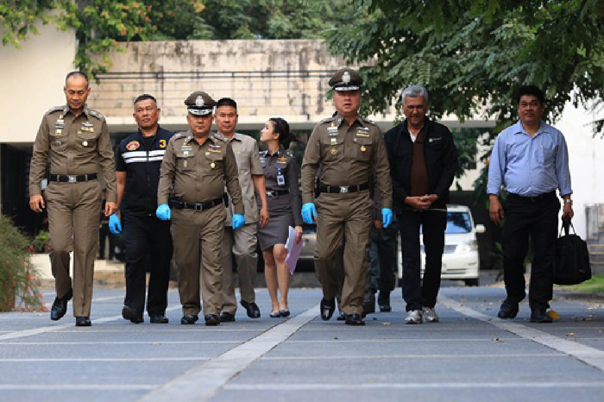 ปฏิบัติการค้นบ้าน 'เปรมชัย' (ภาพชุด)