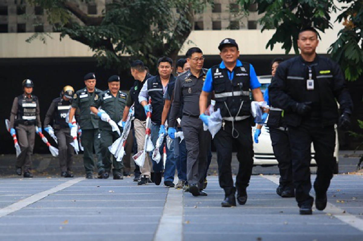 ปฏิบัติการค้นบ้าน 'เปรมชัย' (ภาพชุด)