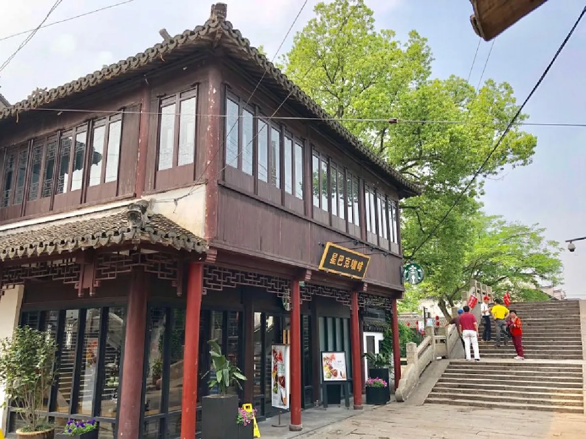 เฟิงจิง กับ ซีถัง  (枫泾 与 西塘）