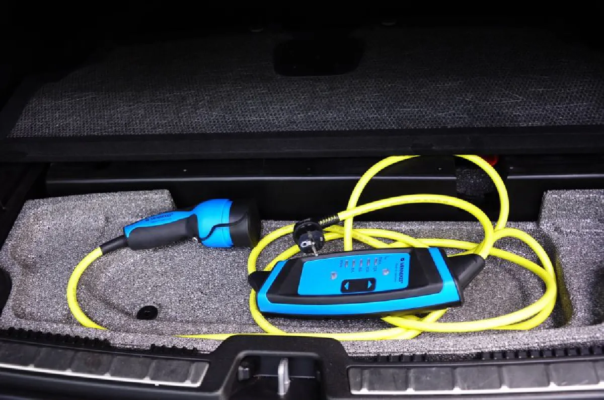 "วอลโว่ XC 60 T8 R Design" แรงได้ใจ