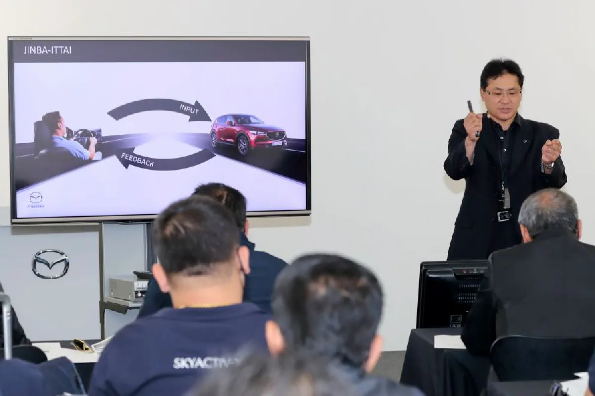 สกายแอคทีฟ เอ็กซ์  อนาคตใหม่ เครื่องยนต์ มาสด้า