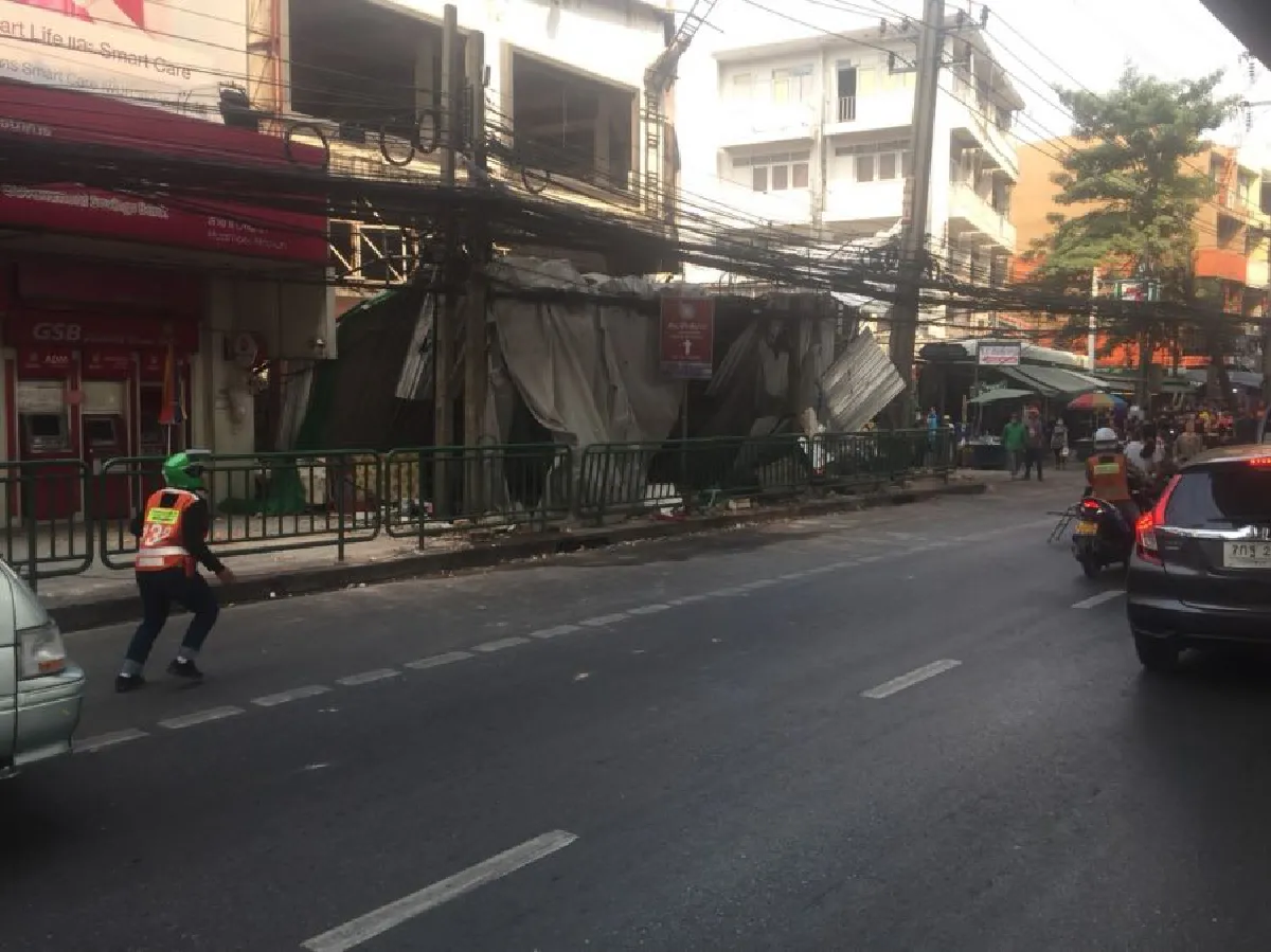 ผู้เห็นเหตุการณ์เล่านาทีอาคารทรุดตัวรามคำแหง 51/1