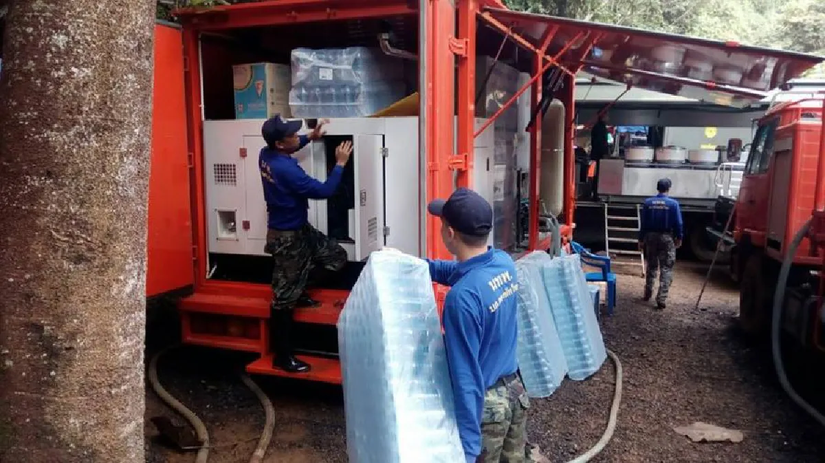 รวมน้ำใจชาวไทย-ต่างชาติ หลั่งไหลช่วย 13 ชีวิตติดถ้ำหลวง