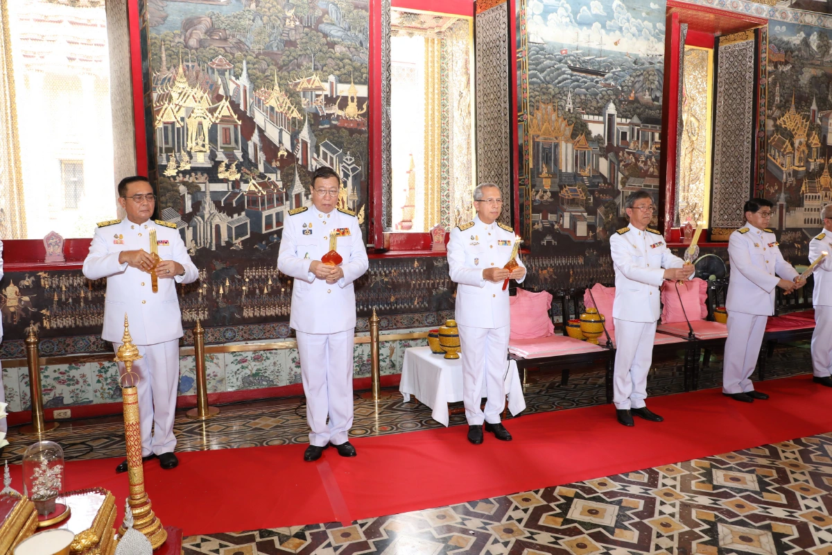 ในหลวง โปรดเกล้าฯผู้แทนพระองค์ ในพระราชพิธี จารึกพระสุพรรณบัฏ