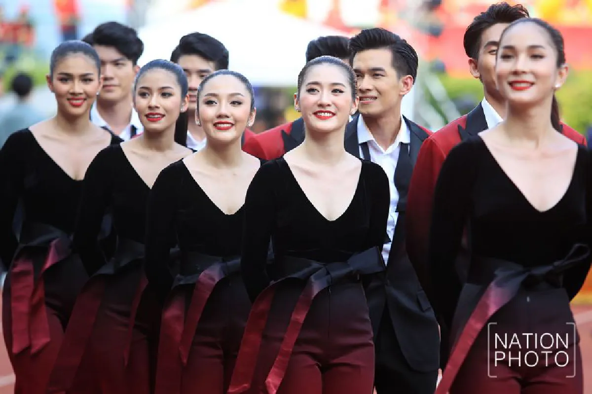 สีสันกองเชียร์บอลประเพณี ธรรมศาสตร์-จุฬาฯ ครั้งที่ 73