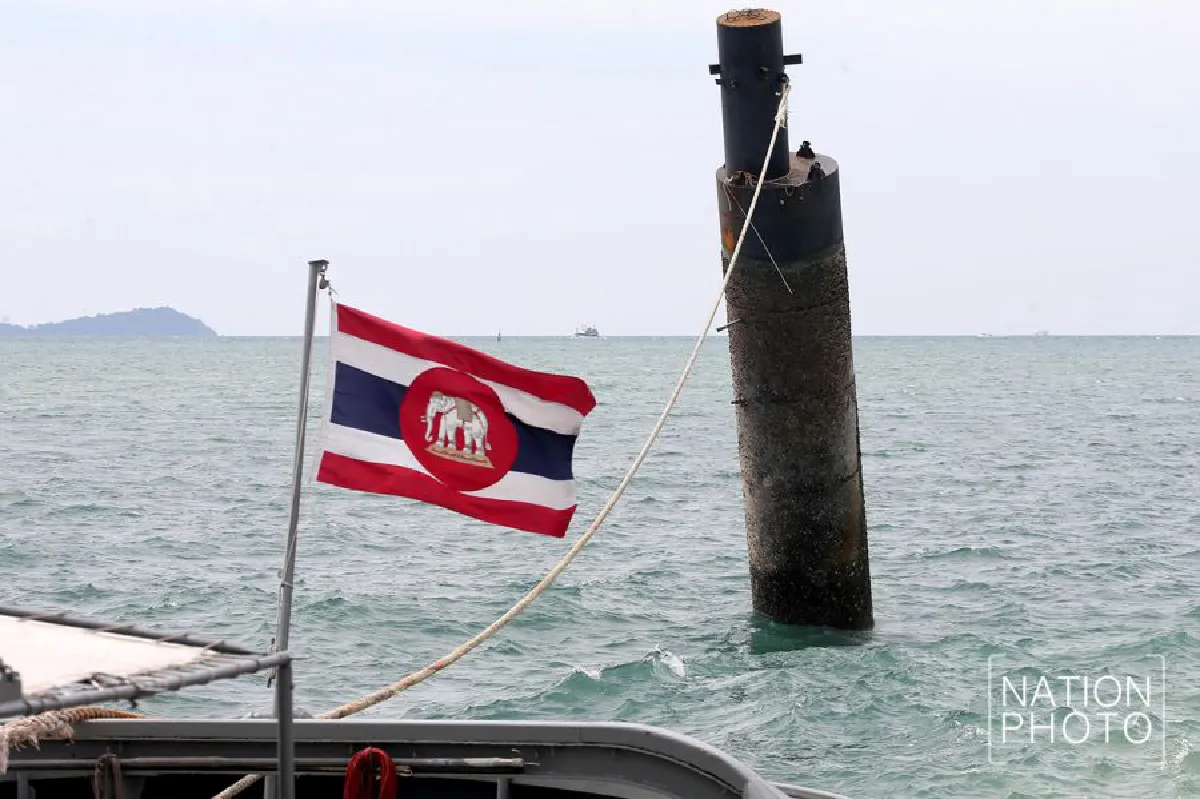 บ้านพร้อมตอม่อ กลางทะเลภูเก็ต ถูกลากถึงฝั่ง