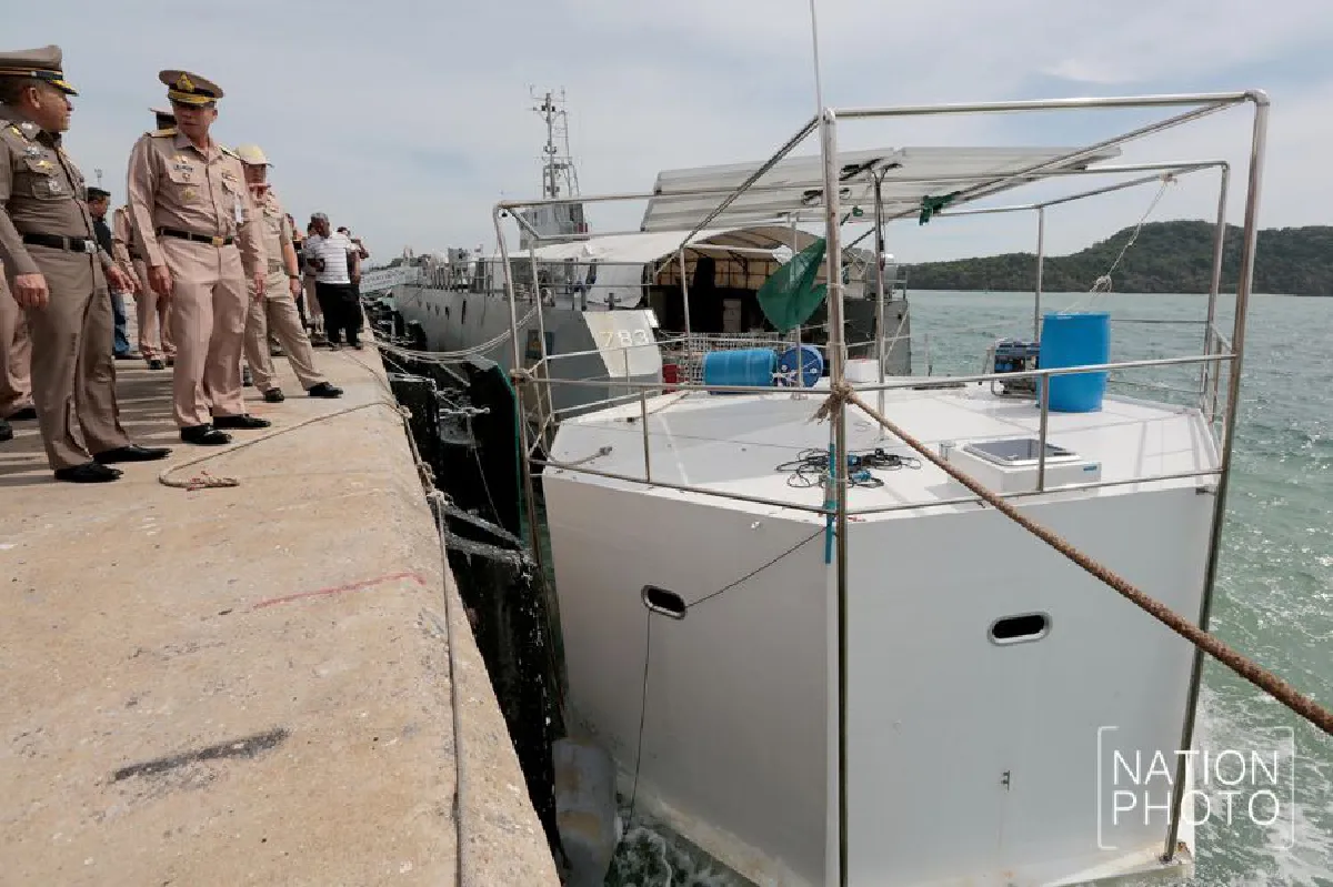 บ้านพร้อมตอม่อ กลางทะเลภูเก็ต ถูกลากถึงฝั่ง