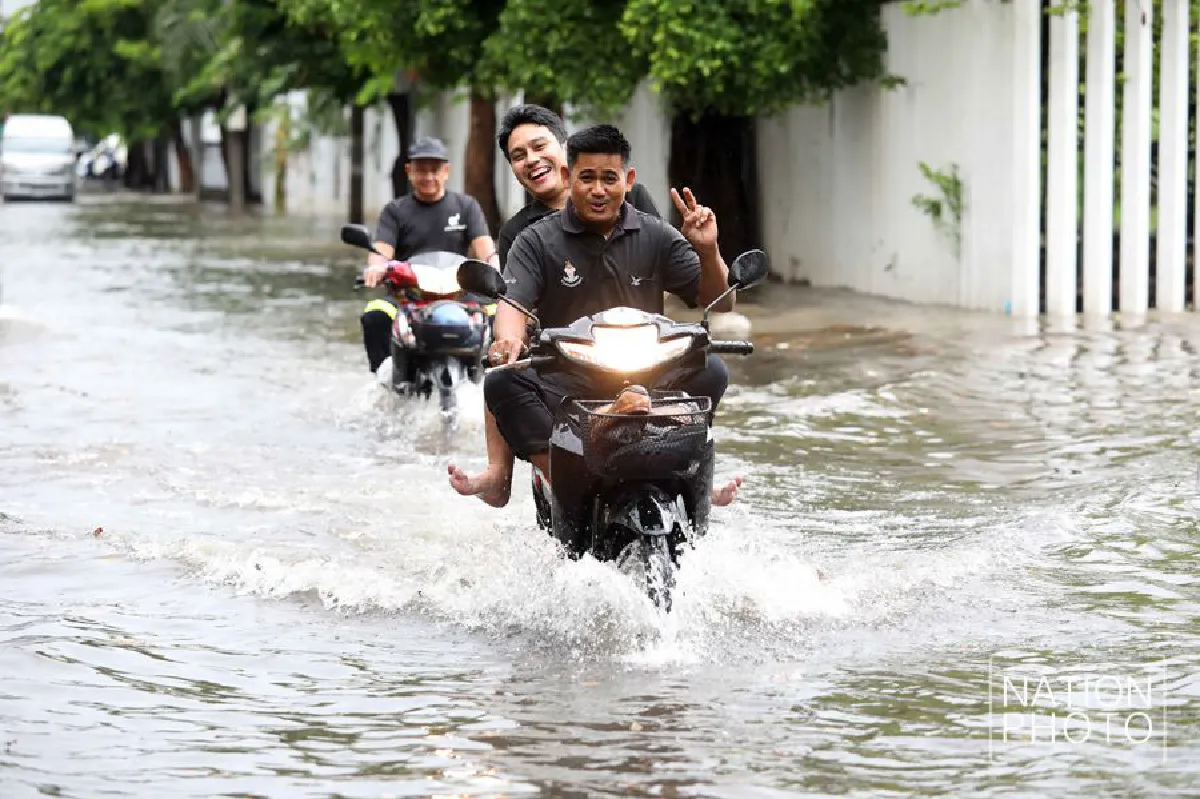 รวมภาพ 'ฝนตก-รถติด' ทั่วกรุงฯ ศุกร์ 7 มิ.ย.62