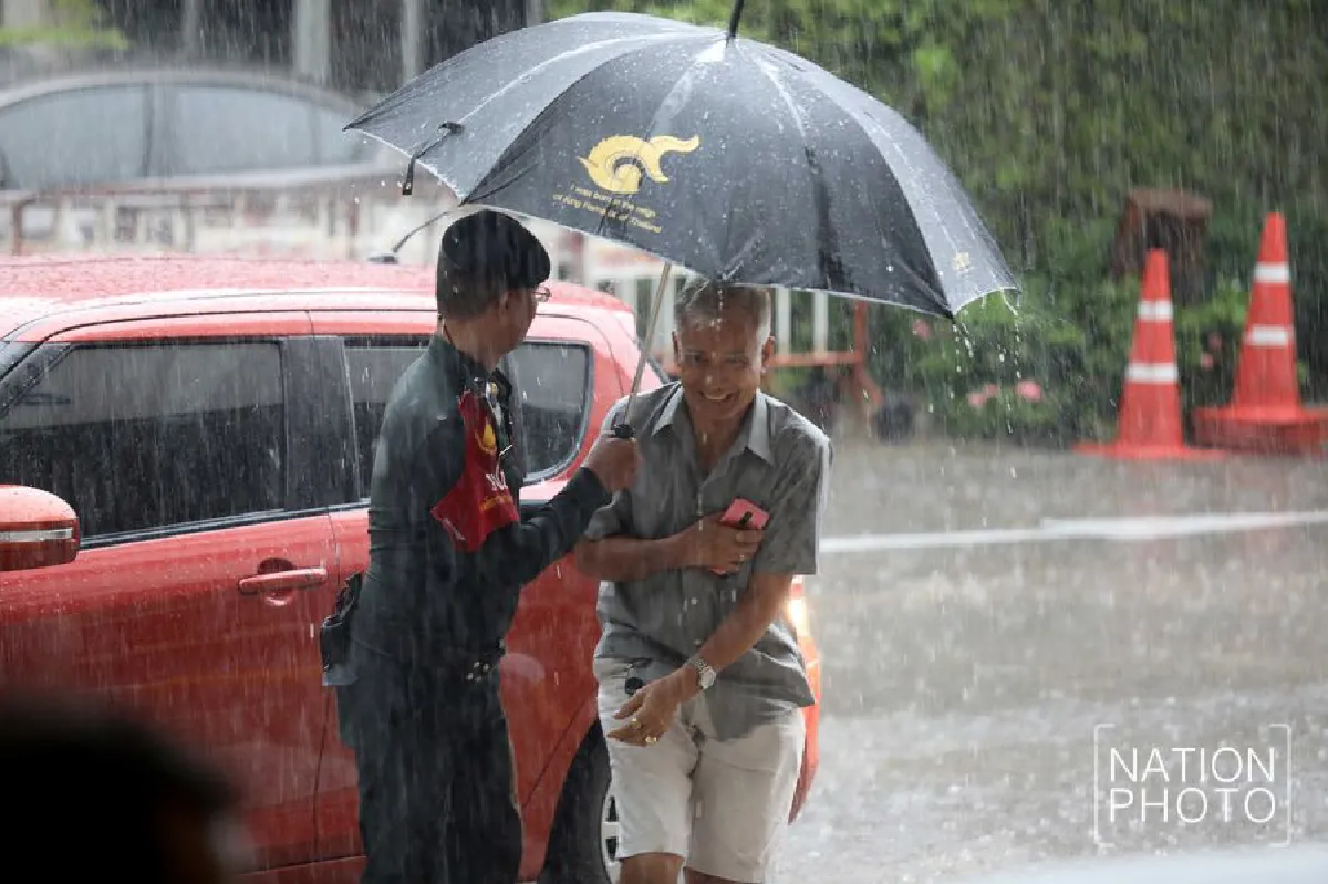 รวมภาพ 'ฝนตก-รถติด' ทั่วกรุงฯ ศุกร์ 7 มิ.ย.62