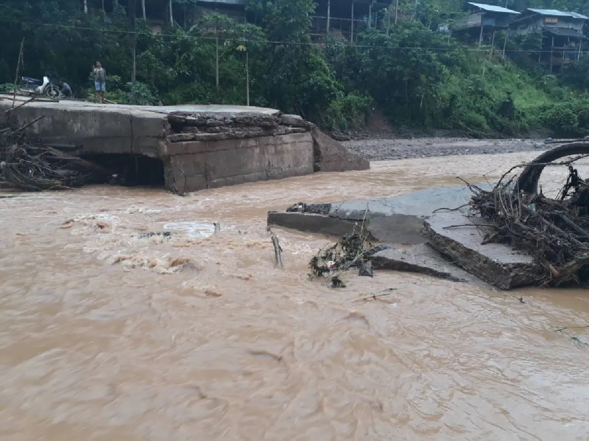 แม่ฮ่องสอนฝนหนัก สะพานขาด-หมู่บ้านแม่สามแลบถูกตัดขาด