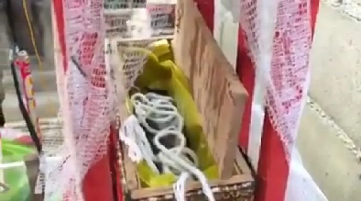 งานศพแมวสุดที่รัก จัดเต็ม ‘เมรุ-โลง-พลุ’(คลิป) 