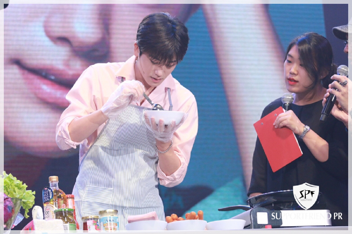 “พัคฮยองชิก” ทำเอาแฟน ๆ ตายอย่างศพสีชมพู (ก็น่ารักอ่ะ)