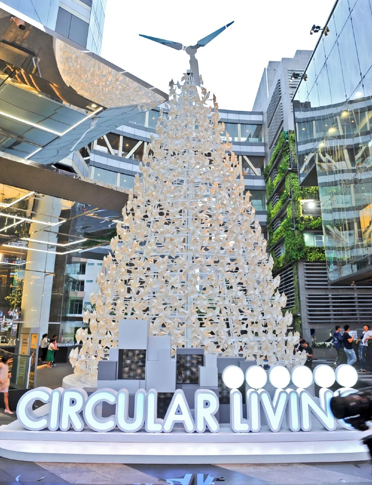 ไอคอนสยาม-วันสยาม'จุดพลุเมืองไทย ‘Global Countdown Destination’ แลนด์มาร์คเคาท์ดาวน์ที่ยอดเยี่ยมที่สุด