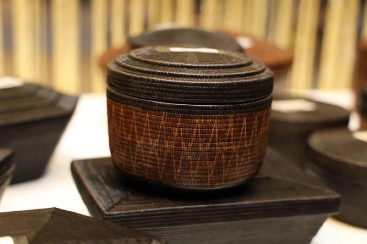 รมช.พาณิชย์ฯ มั่นใจงานหัตถศิลป์ไทยเป็นที่นิยมเพิ่มสูงขึ้น