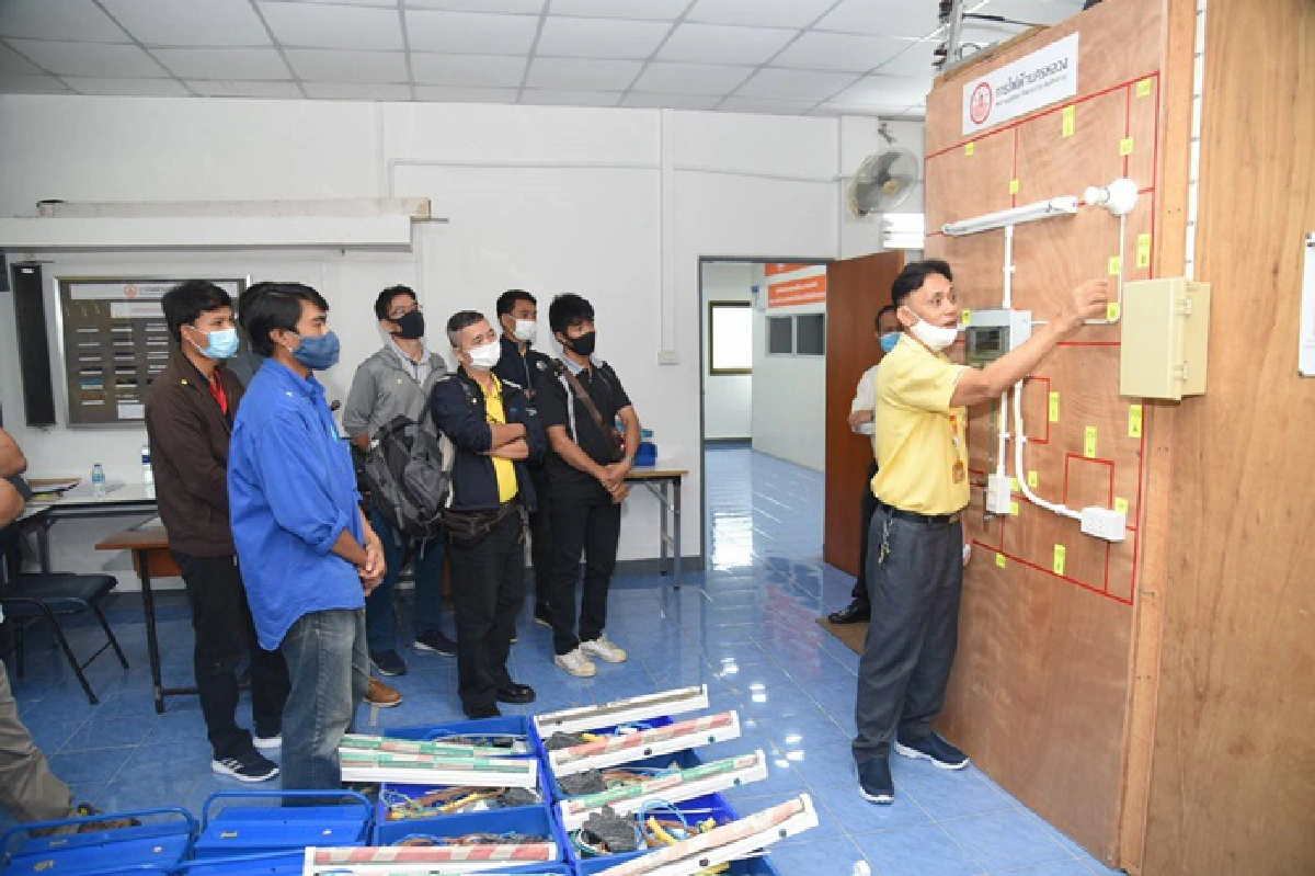 MEA จัดอบรมช่างไฟฟ้ามืออาชีพ สู่การรับรองมาตรฐานฝีมือแรงงาน รุ่นที่ 1/2563