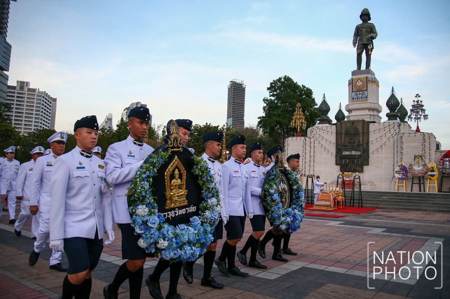 ‘ในหลวง-พระราชินี’ ทรงบำเพ็ญพระราชกุศลเนื่องในโอกาสวันคล้ายวันสวรรคต ร.6