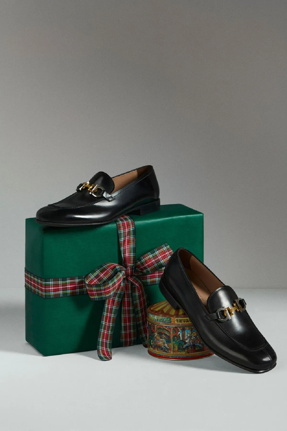 สยามพารากอน และ ไอคอนสยาม จัดโปรพิเศษเอาใจคนรักแบรนด์เนม ช้อปครบรับทันทีกิฟท์การ์ด รวมมูลค่ารางวัลกว่า 4 ล้านบาท!!  วันนี้ถึง 18 ก.พ.นี้