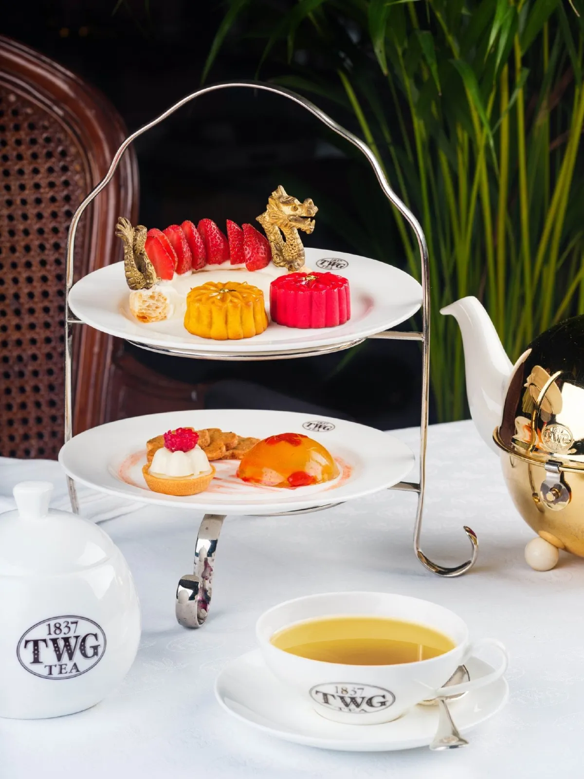 เฉลิมฉลองเทศกาลไหว้พระจันทร์ ด้วยชา ไวท์ สกาย ที และชุดชายามบ่าย MoonLight High Tea Set จาก TWG Tea