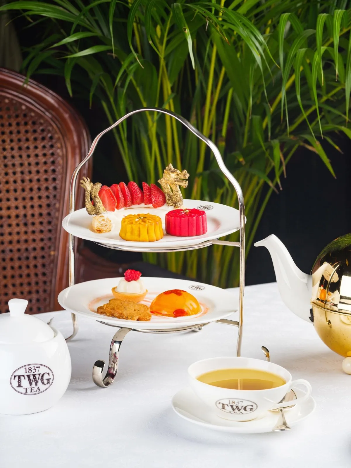 เฉลิมฉลองเทศกาลไหว้พระจันทร์ ด้วยชา ไวท์ สกาย ที และชุดชายามบ่าย MoonLight High Tea Set จาก TWG Tea