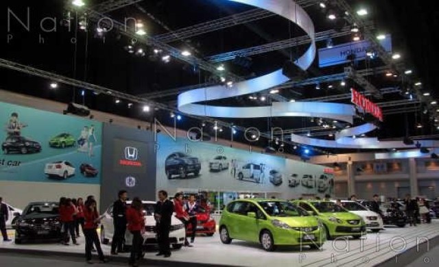 นักเศรษฐศาสตร์ชี้'รถคันแรก' ดันหนี้ครัวเรือนพุ่ง