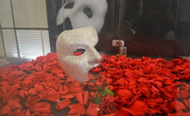 ยก โอเปร่า มา รัชดาลัย