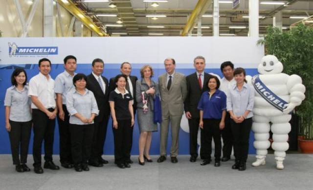 รัฐมนตรีพาณิชย์ฝรั่งเศสเยี่ยมชมโรงงานมิชลิน