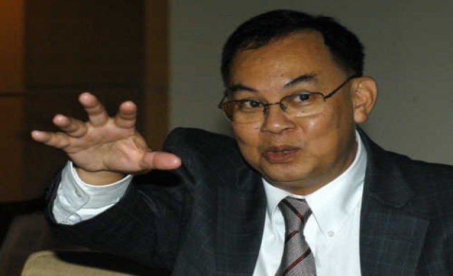 'กษิต'ยันรัฐบาลอภิสิทธิ์ไม่เคยทิ้งวีระ-ราตรี