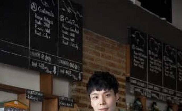 แชมป์ 'บาริสต้า' กับร้านกาแฟเท่ๆ