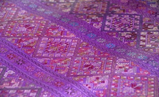 แพรวา Revolution