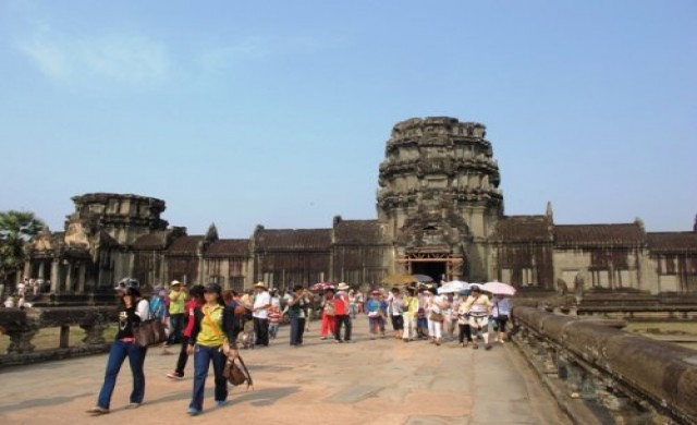 ตามรอยปริศนาปราสาท "ขแมร์"