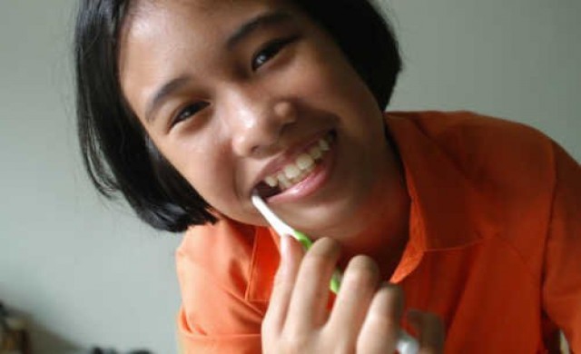 ฟันขาวดีจริงหรือ?
 ฟันขาวดีจริงหรือ?