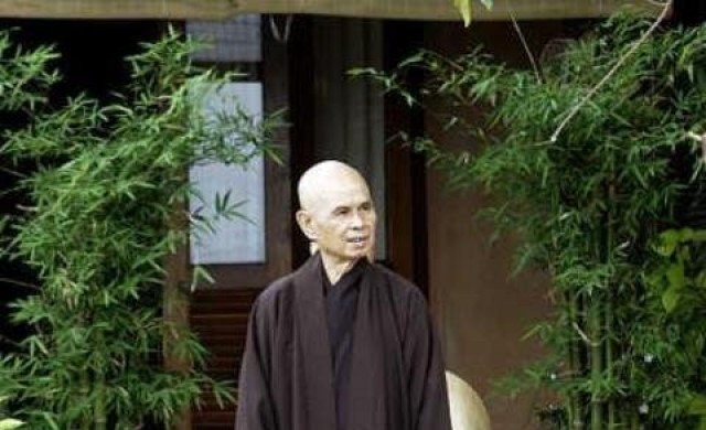 ติช นัท ฮันห์ 
'สนทนากับความว่าง'