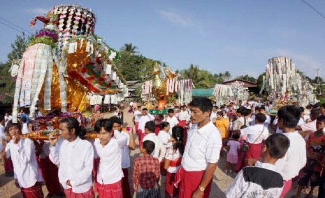 งดงามในความหมาย 'สงกรานต์มอญสังขละบุรี'