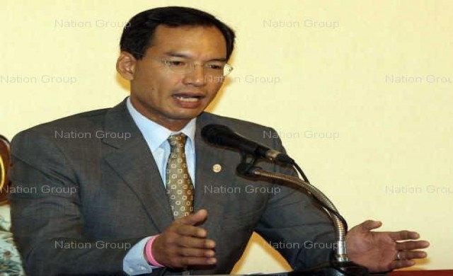 กรณ์ถามใต้ไฟดับ แผนดันโรงไฟฟ้าถ่านหิน
