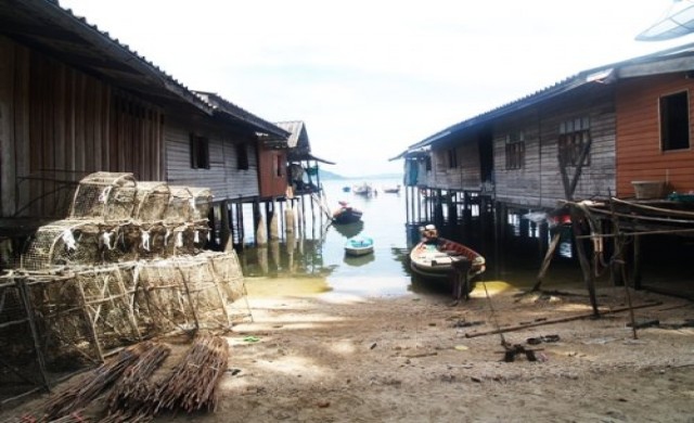 แวะพัก ที่ 'เกาะพิทักษ์'