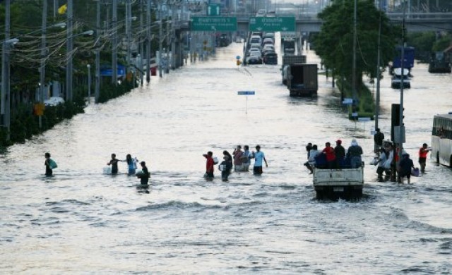 คลังเซ็นเงินกู้น้ำ3.4แสนล้านกับ4แบงก์