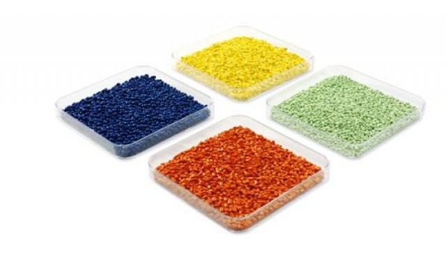 เอาหญ้ามาทำพลาสติก