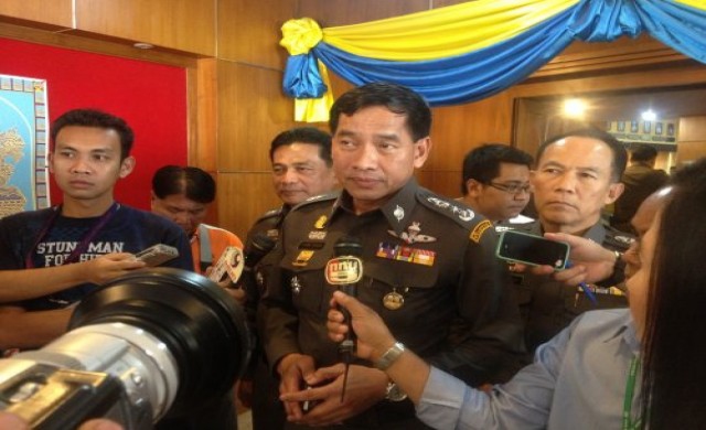 'คำรณวิทย์'ยันไม่ผิด 'ทักษิณ'ประดับยศ