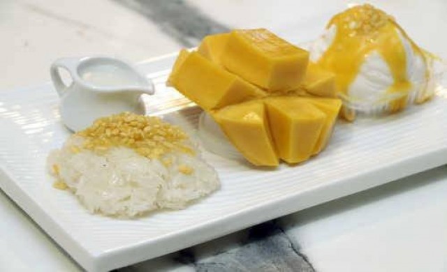 คุณนายมะม่วง...คุณนายอัมรา