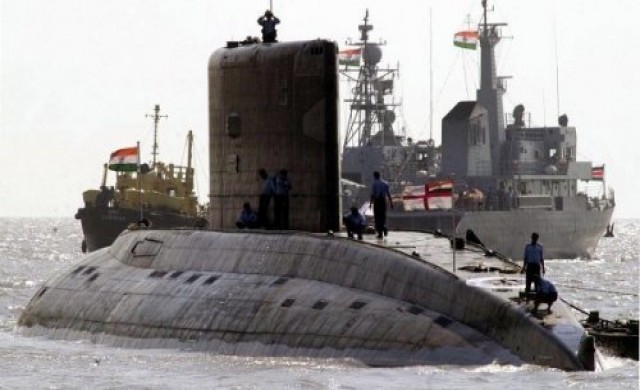 อินเดียพยายามกู้เรือดำน้ำ