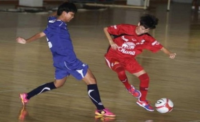 โต๊ะเล็กทีมชาติส่อวุ่น