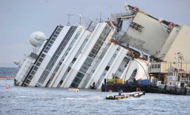 อิตาลีคาดใช้เวลา12ช.ม.กู้ซากเรือคอสตา