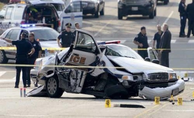 ไล่ล่าหญิงขับรถบุกทำเนียบขาว ก่อนยิงดับ