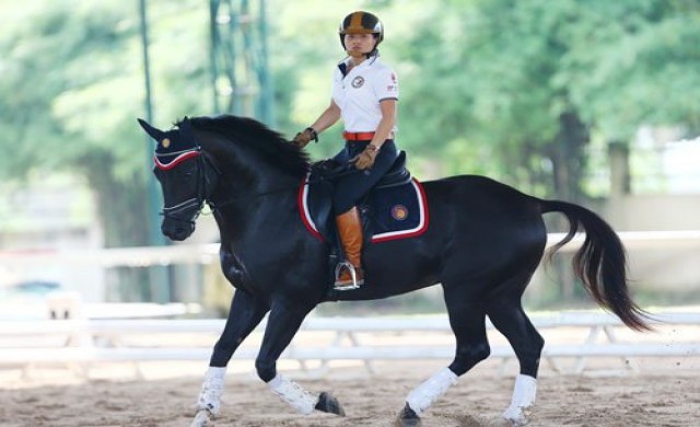 พระเจ้าหลานเธอฯ นำทัพขี่ม้าสู้ซีเกมส์