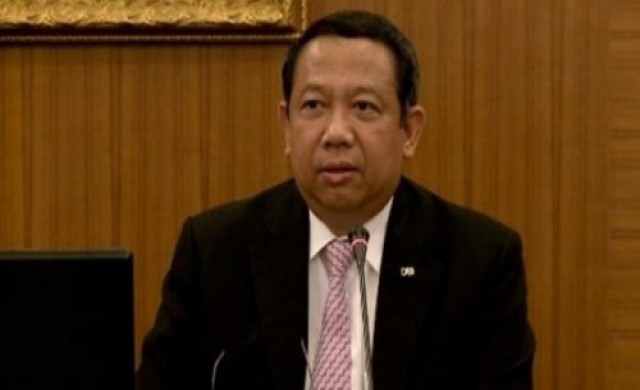 'ธาริต'เดินหน้าแยกฟ้อง'อภิสิทธิ์-สุเทพ'