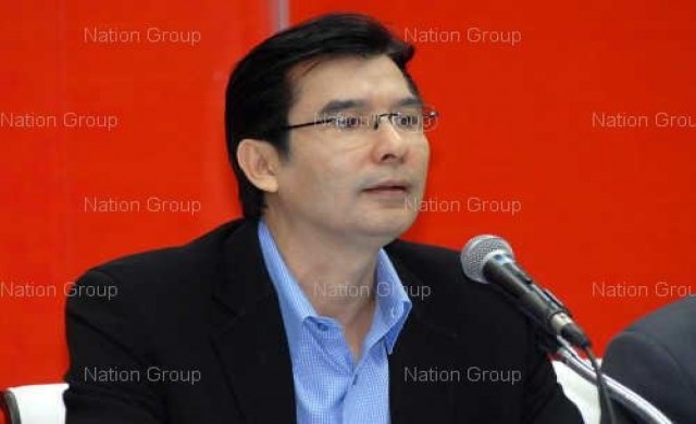 'พร้อมพงศ์'ยื่นกกต.ให้ยุบประชาธิปัตย์