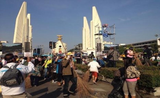 บิ๊กคลีนนิ่งราชดำเนิน